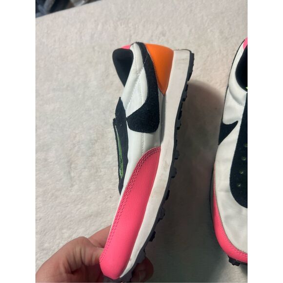 Nike Multicolored Tennis Shoes Woman’s Size 10 No Laces -Marks-Stains - Picture 5 of 13